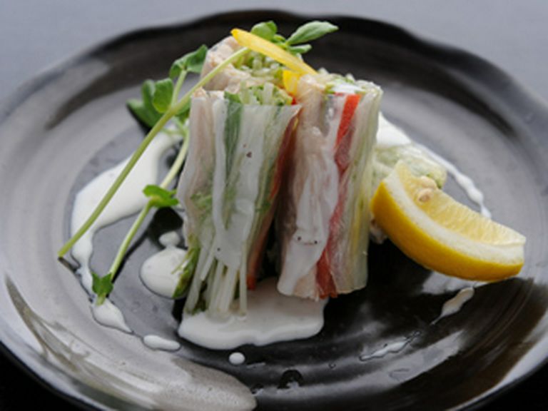 アボカドとササミの生春巻