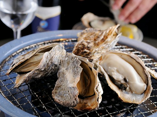 その日の獲れたて、新鮮なものを使用『焼き牡蠣』