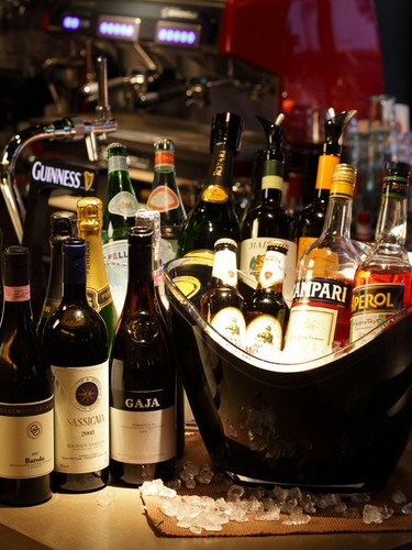 選りすぐりのお酒いろいろ、充実のラインナップ