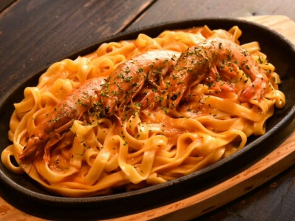 海老のロブスターソースパスタ