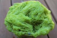 抹茶ミルクを氷柱にして、ふわふわに削りました。