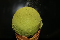 特製抹茶アイスに抹茶をかけたスペシャルアイス