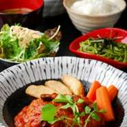 デザート付（抹茶パフェ、黒蜜きなこパフェ、ほうじ茶パフェのいずれか１品）