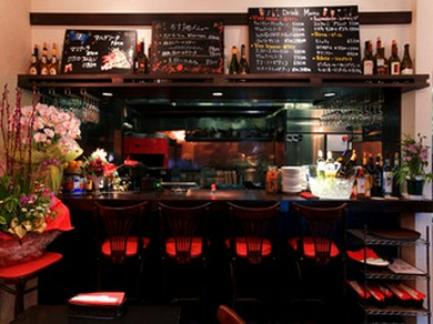 こだわりの食材を使ったお料理を、リラックスしてお愉しみ下さい