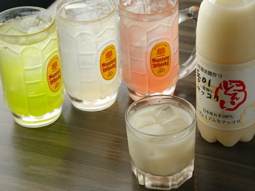 焼肉との相性も抜群！　コラーゲンたっぷりのサワーは女性に人気