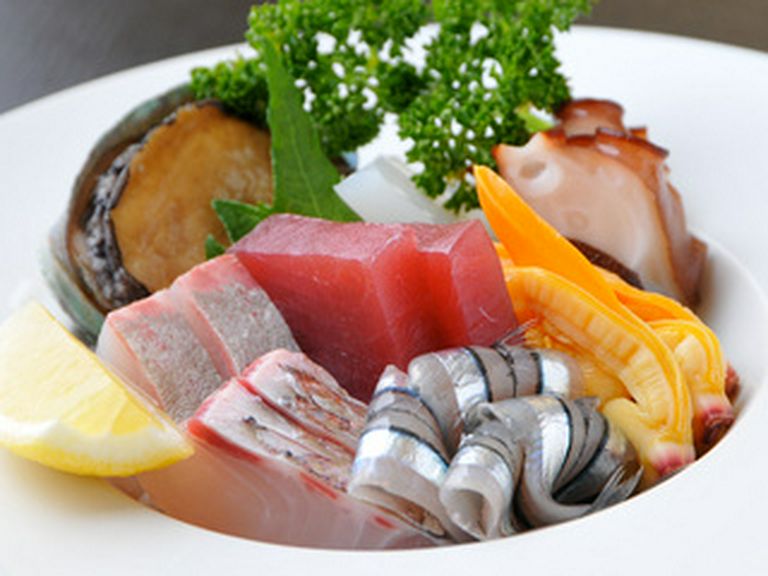 地元の食材にこだわり、リーズナブルな価格でご提供!