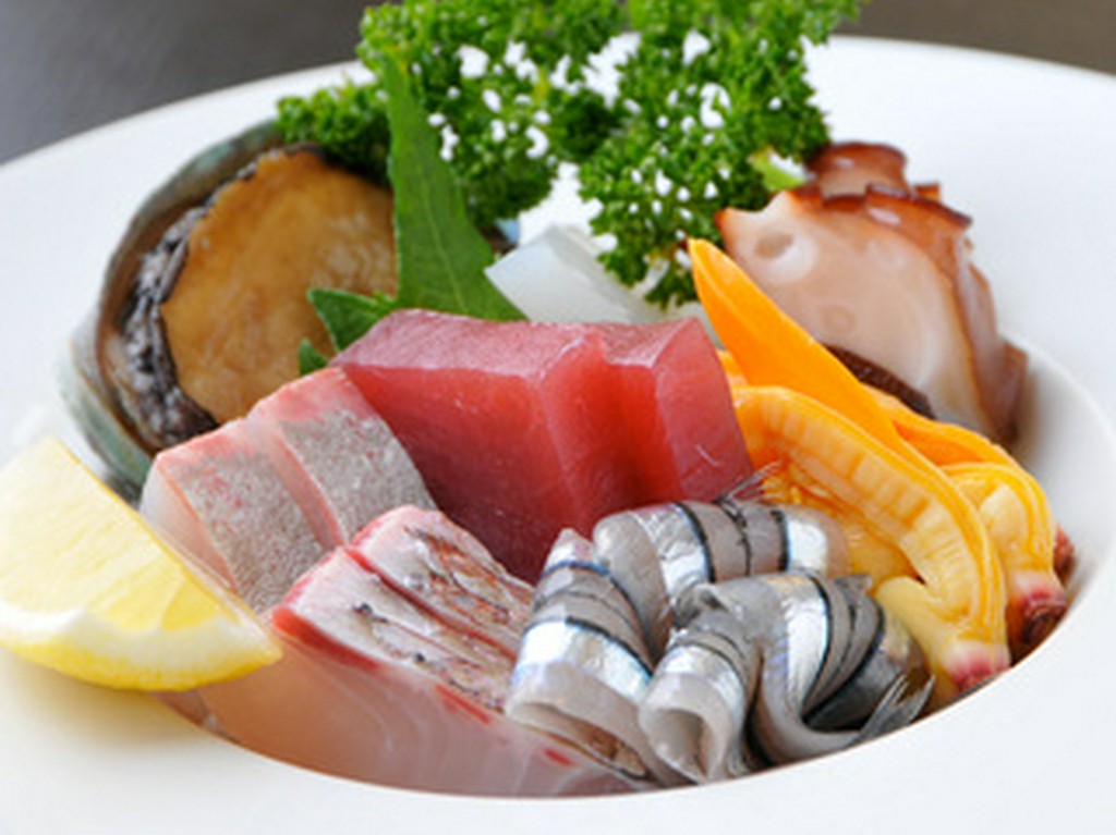 地元の食材にこだわり、リーズナブルな価格でご提供！