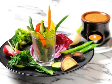 野菜でヘルシー『おいしい野菜のオーケストラ　バーニャカウダ』