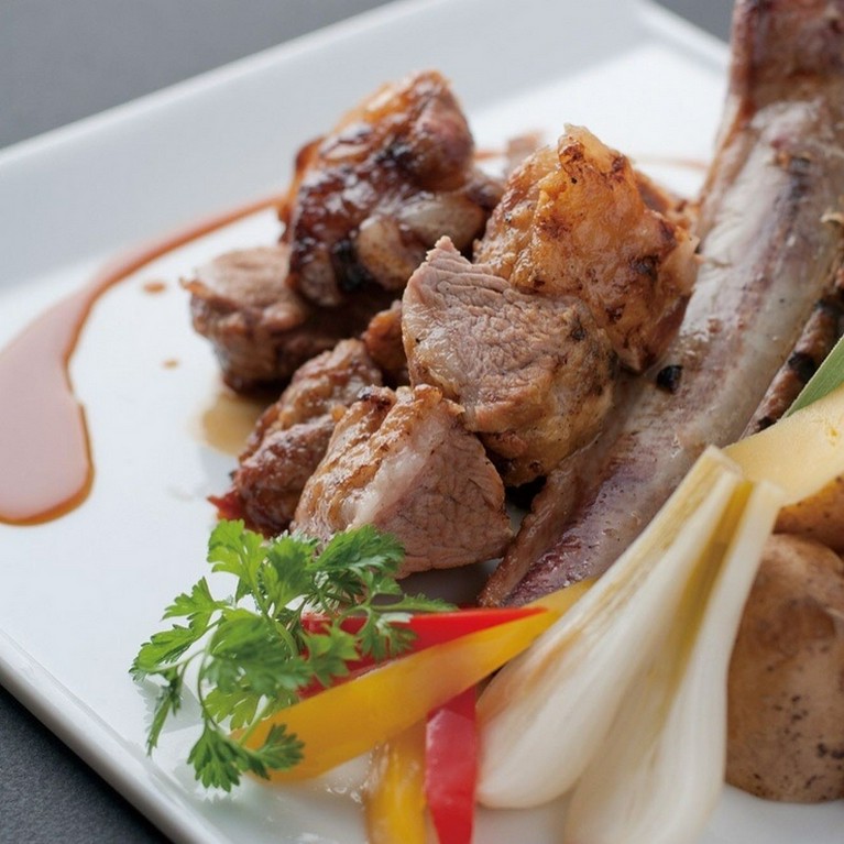 骨付きスペアリブのオーブン焼き