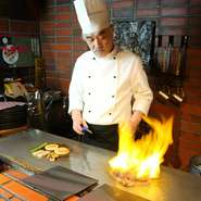 鉄板ステーキ専門店。創業40年の老舗。