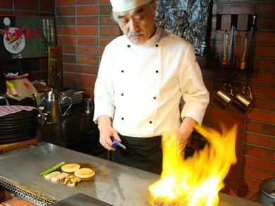 鉄板ステーキ専門店。創業40年の老舗。