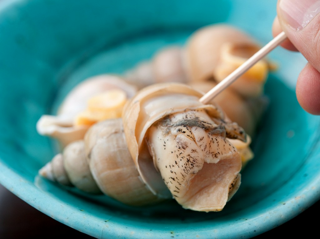 日本酒と相性ばっちりの『白バイ貝磯煮』