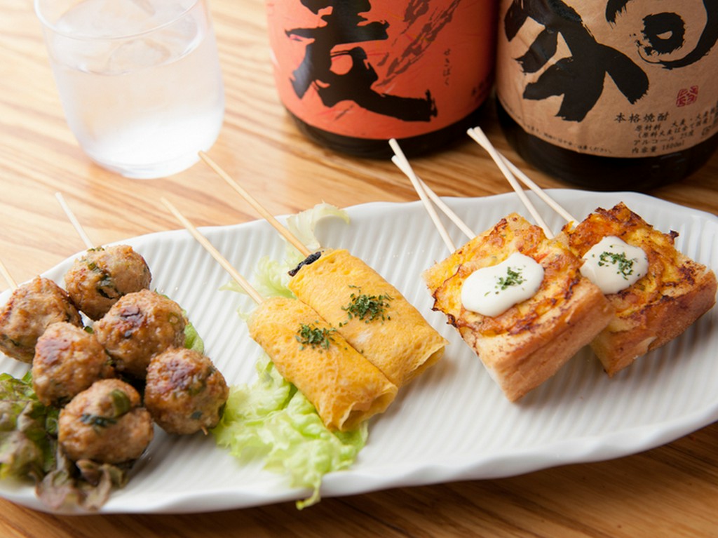 野菜たっぷり鶏つくね串・玉子トロトロうまき串・えびパン串