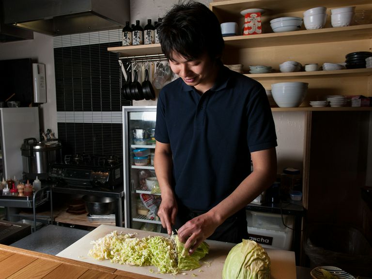 オープンキッチンで生み出すお料理の醍醐味をご堪能下さい!!
