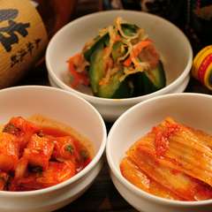 厳選素材を使用した『自家製キムチ』