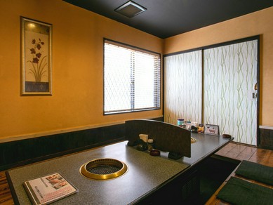 いつものデートをおいしく彩りたいときは、食事に炭火焼肉を選択