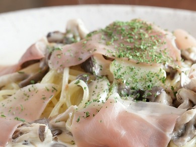 生ハムときのこのクリームスパゲティ