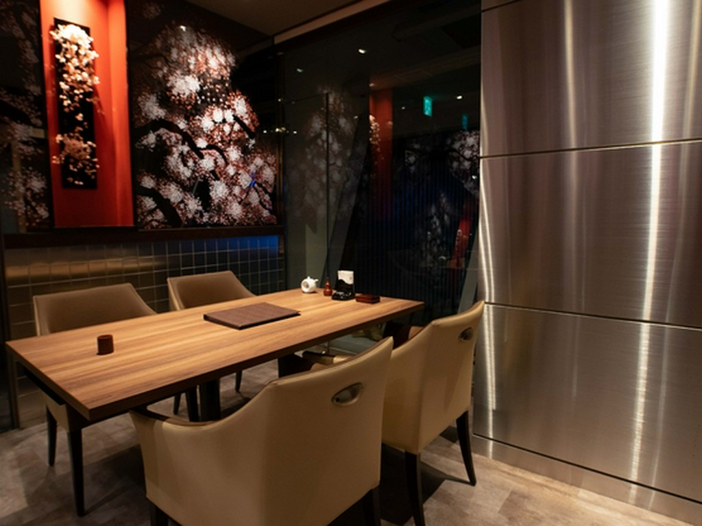 くつろぎの空間で、名古屋名物ひつまぶしをご堪能下さい。