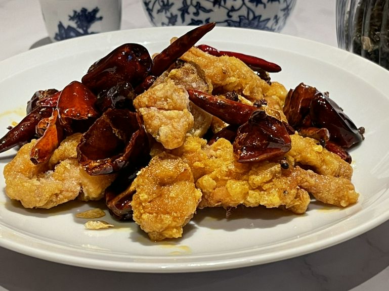 揚げ鶏の唐辛子炒め