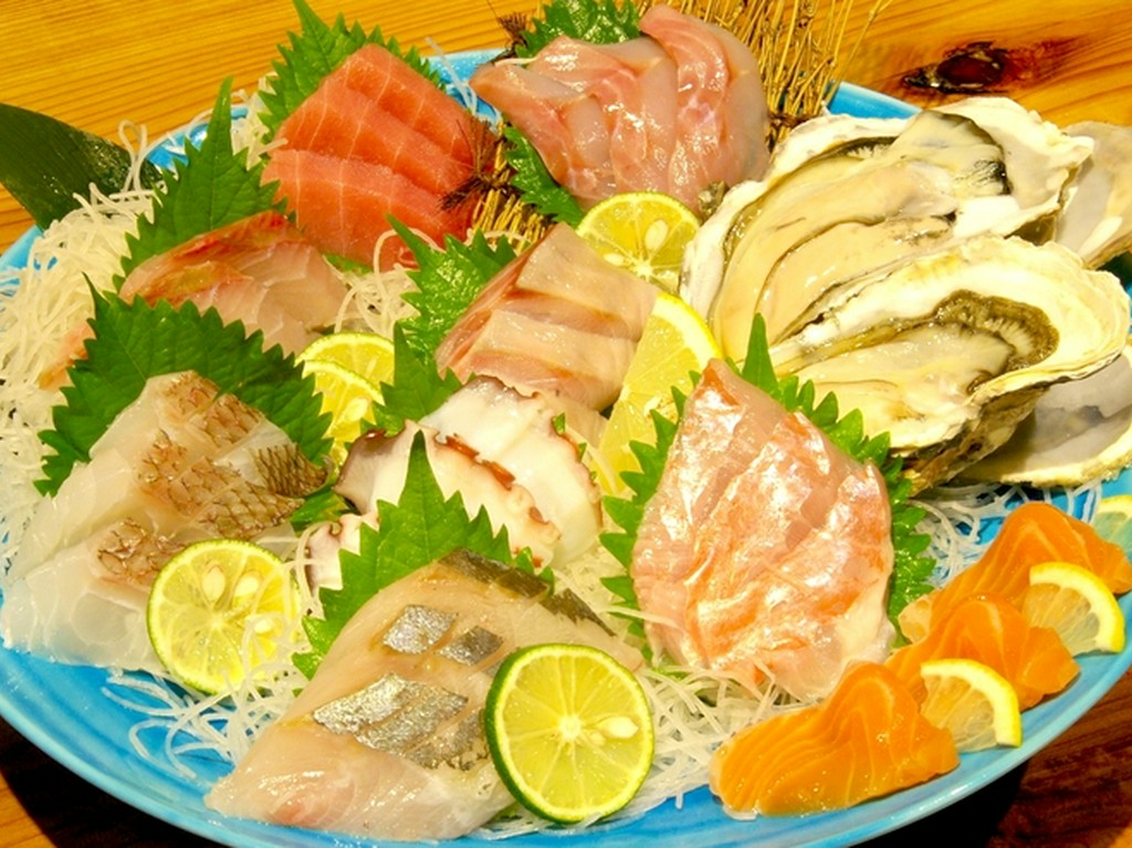 魚料理を中心とした和食で、和やかな歓送迎会を