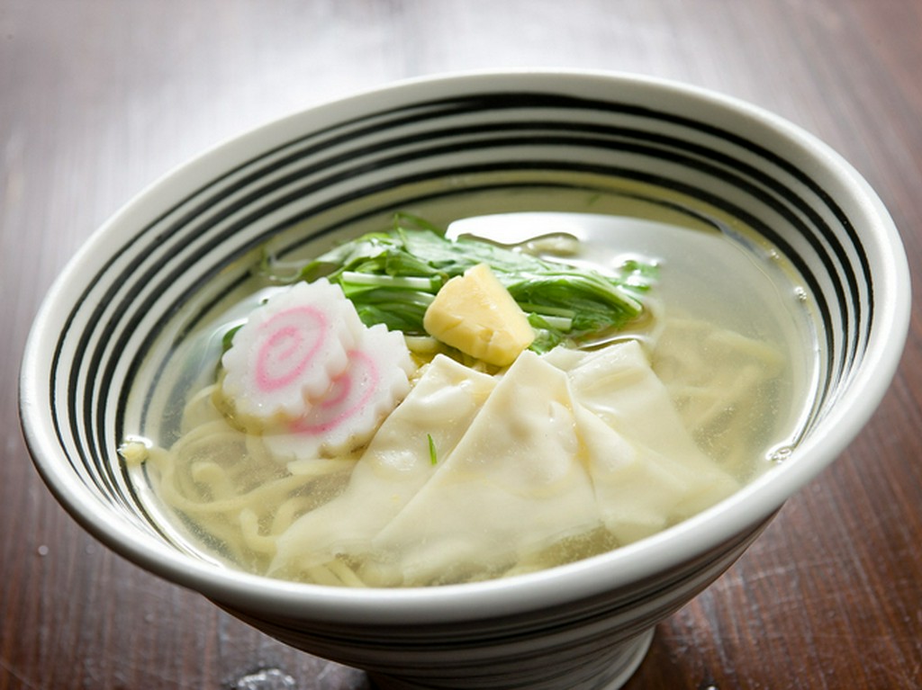魚介エキスたっぷり、あっさり風味の『魚貝塩ラーメン』　