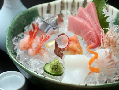職人がつくりだす「四季折々の味」と「吟味した食材」を満喫できる『刺身盛り』