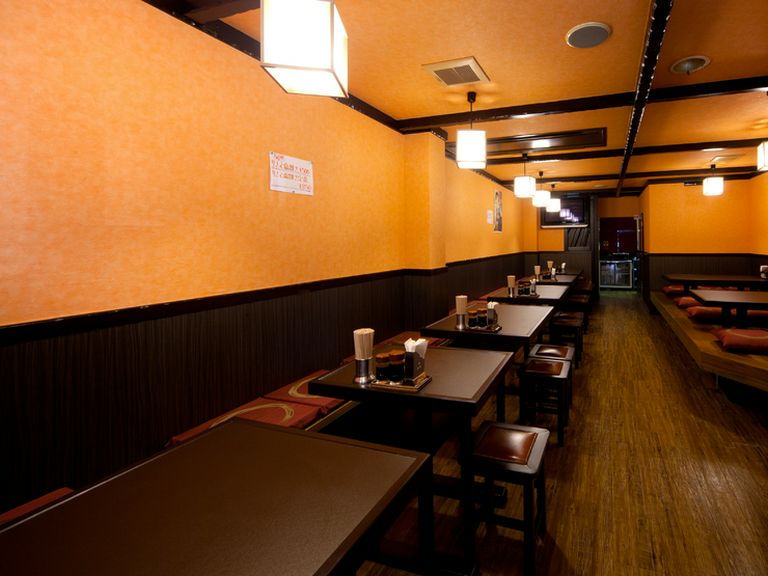 家庭的な雰囲気のお店です。お気軽にお越しください。