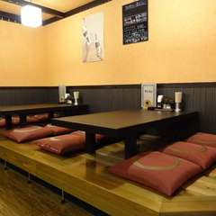 座敷もございます。お子様連れでもお気軽にお越し下さい。