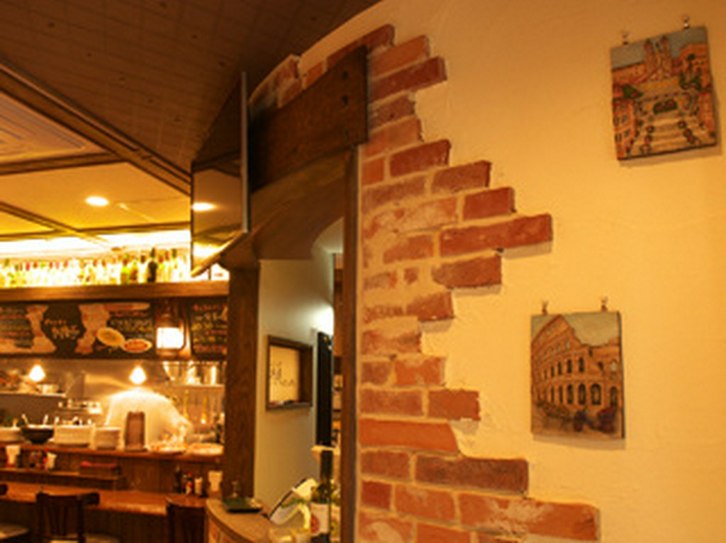 ディナーはワインと一緒にどうぞ。大切な人と素敵な一夜を。