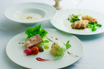北海道の季節を彩る食材の魅力を凝縮した珠玉のコース。