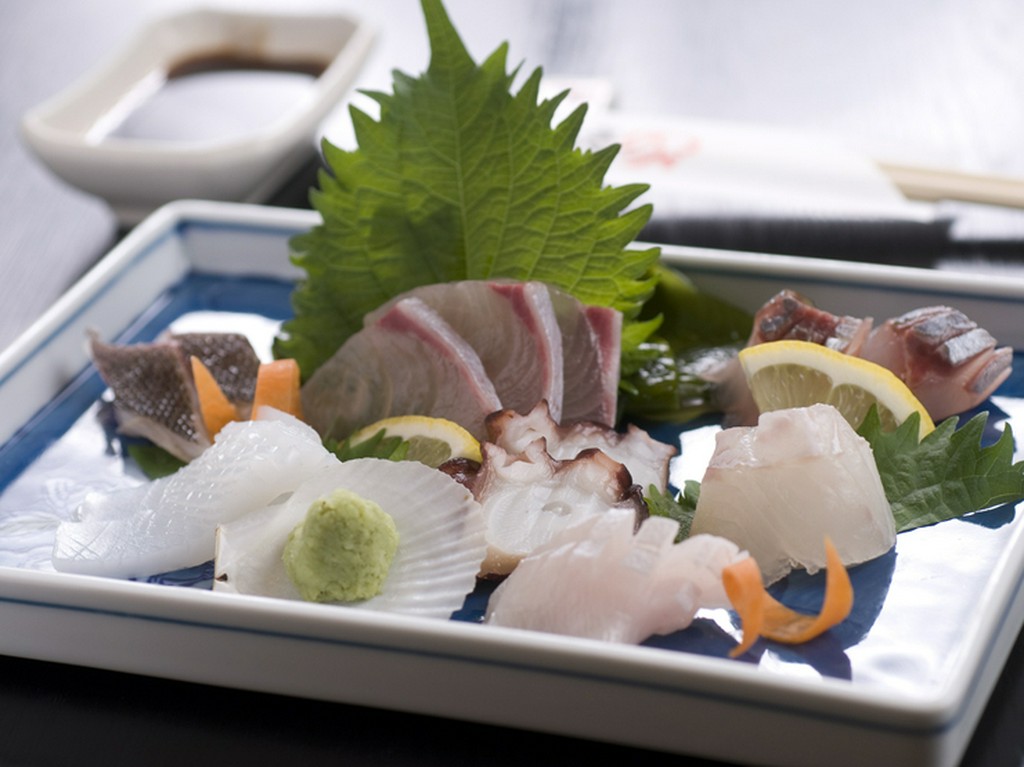 刺身の盛り合わせ