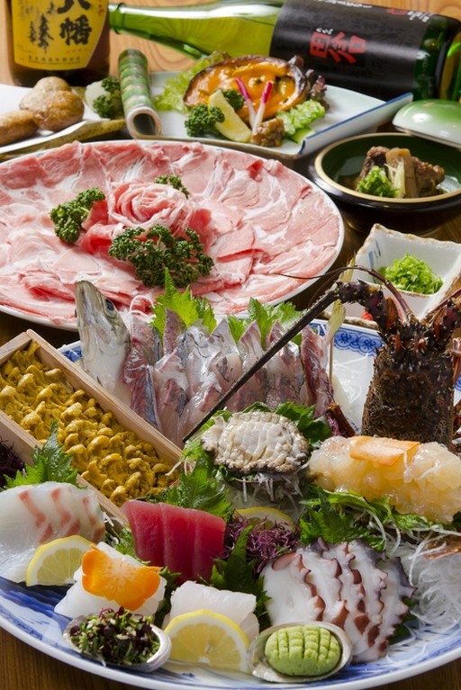 忘年会は個室で“天然地魚”の宴会コースに舌鼓！