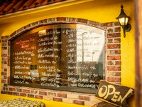 季節の食材を使った本日おすすめのメニューを用意。以下メニューは一例となります。詳細はお店までご確認ください。