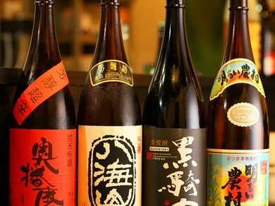 串焼きと地酒でまったり寛ぐ至福の時間を…。