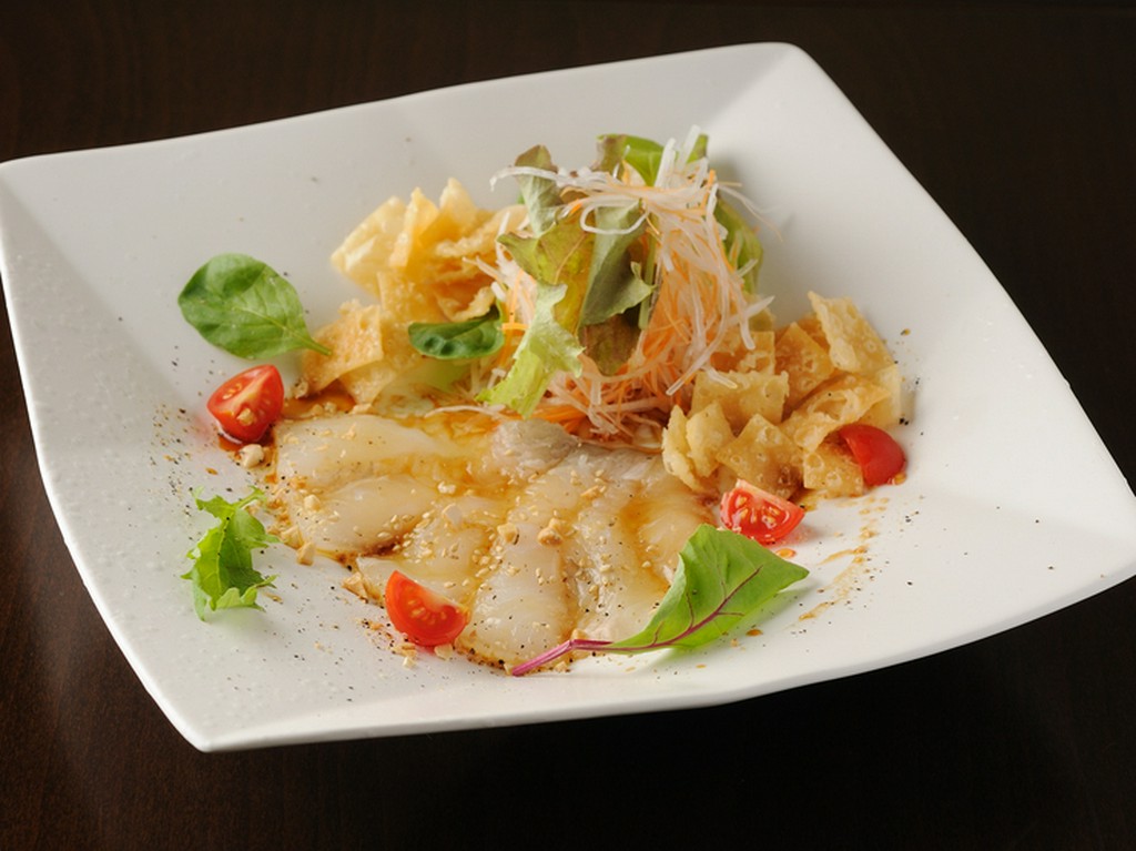 本日のお刺身サラダBIGUP！スタイル