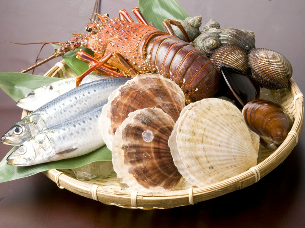 母体は魚屋さん。新鮮な魚介には不自由しません！