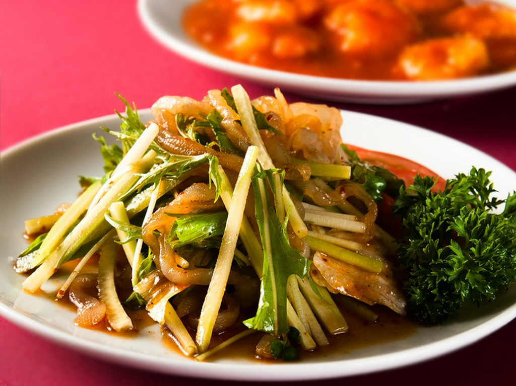 クラゲと野菜の和え物