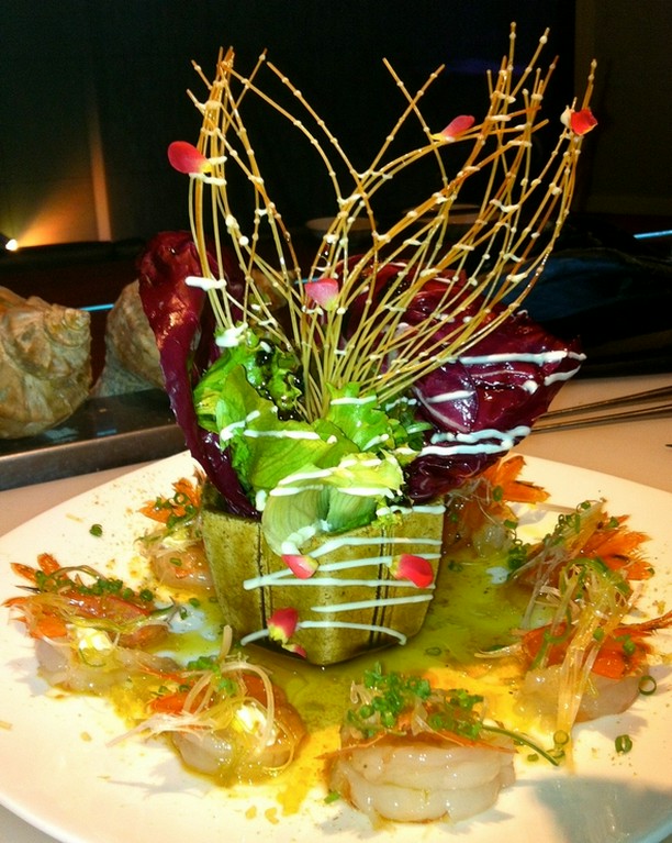 女性客からも好評『旬の魚のカルパッチョミスト』