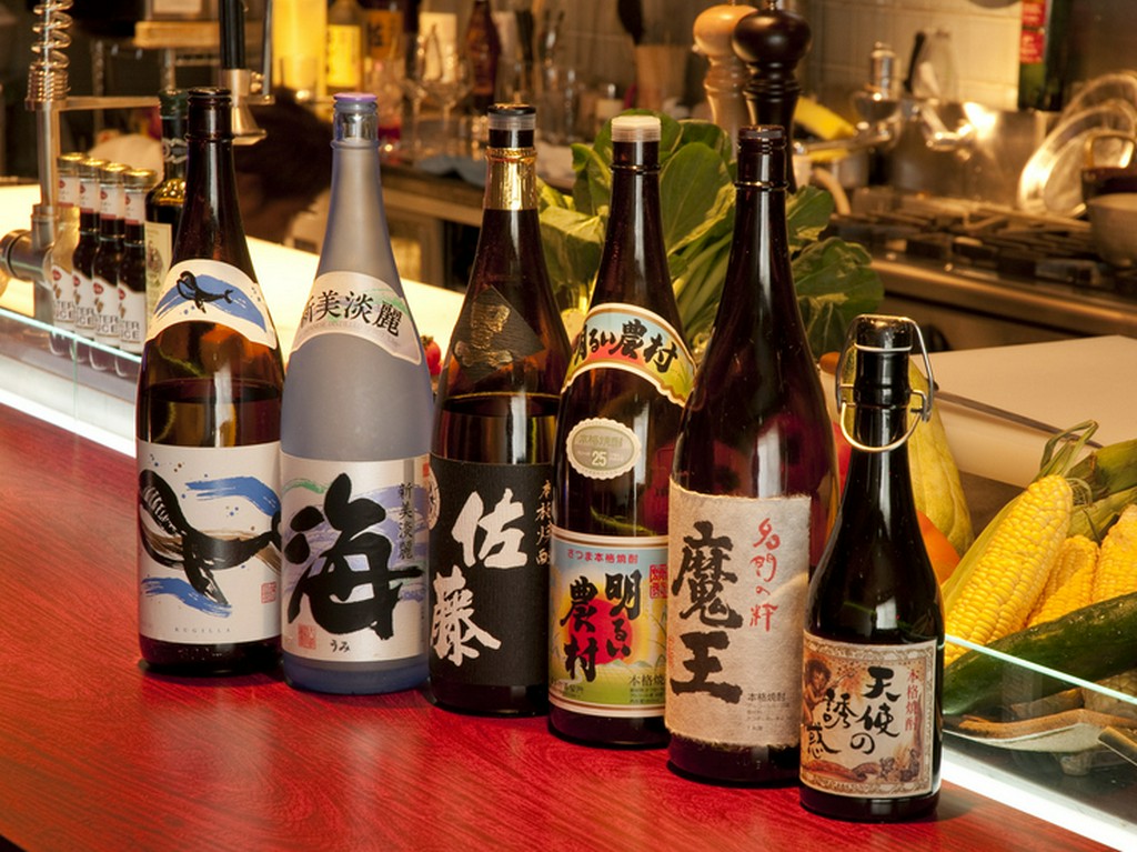 定番ものから希少なものまで用意した『焼酎』