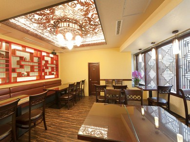 落ち着いた大人の雰囲気で二人の時間を