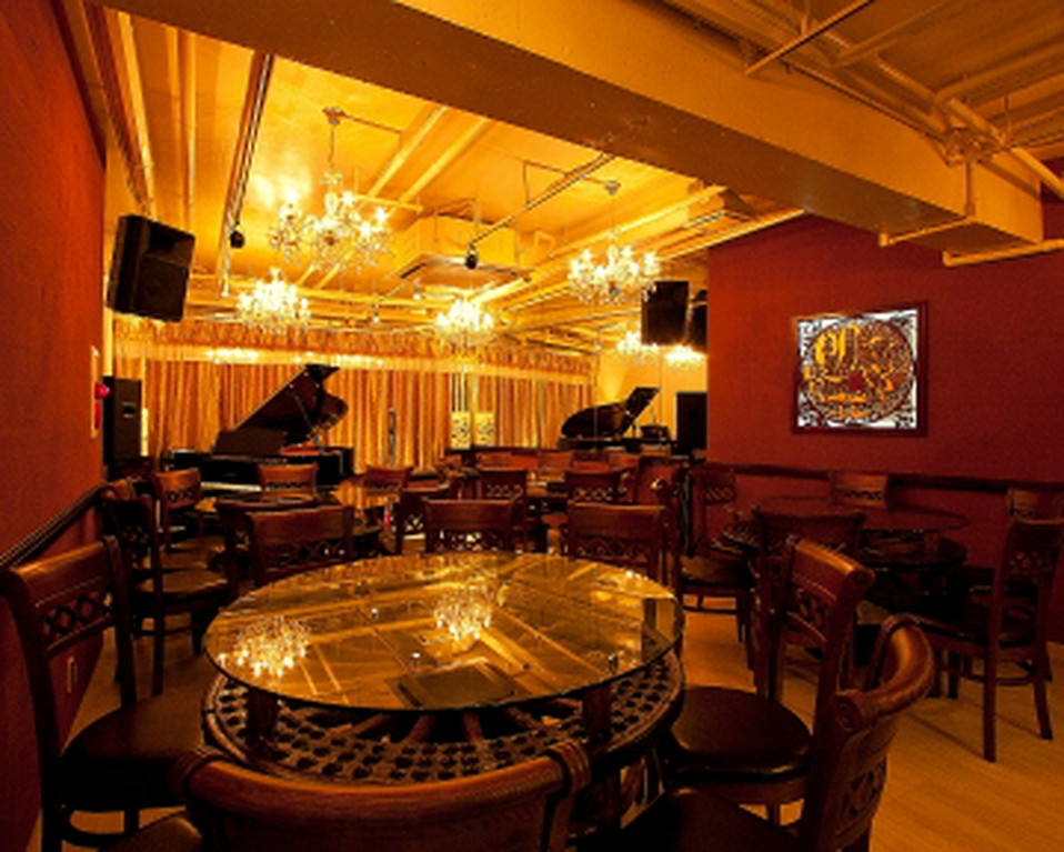 中国民族楽器の生演奏あり