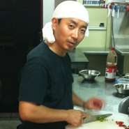 豪華な中華料理を仕上げる繊細なシェフの技