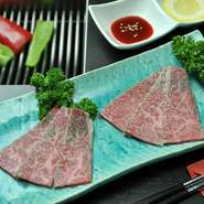 第一～第六肋骨周辺だけから取れる最高級肉
Finest meat from the first to the sixth ribs