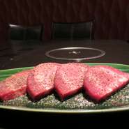 厚さ約1cmで食べごたえ満点！
Approximately 1cm thick and perfectly satisfying!