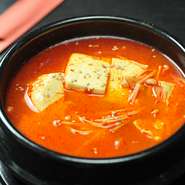 スンドゥブチゲ　Soft Tofu Stew