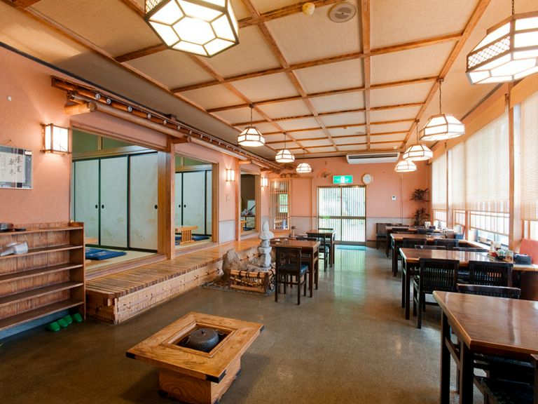 広々とした店内