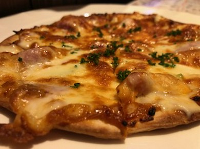 倉のピザ
