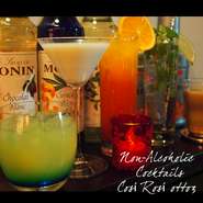 自家製の生ハムなどの燻製、
手作りのスイーツもご用意しております。
ぜひご利用ください、おまちしております(^o^)