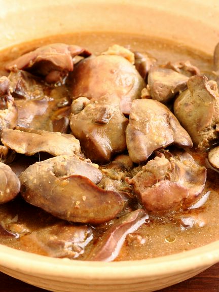 鳥モツ（レバー）の煮込み