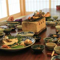 昼席・夜席共に完全予約制でアットホームな雰囲気づくり